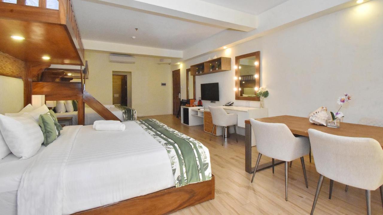 Ambassador In Paradise Balabag  Esterno foto Family Suite