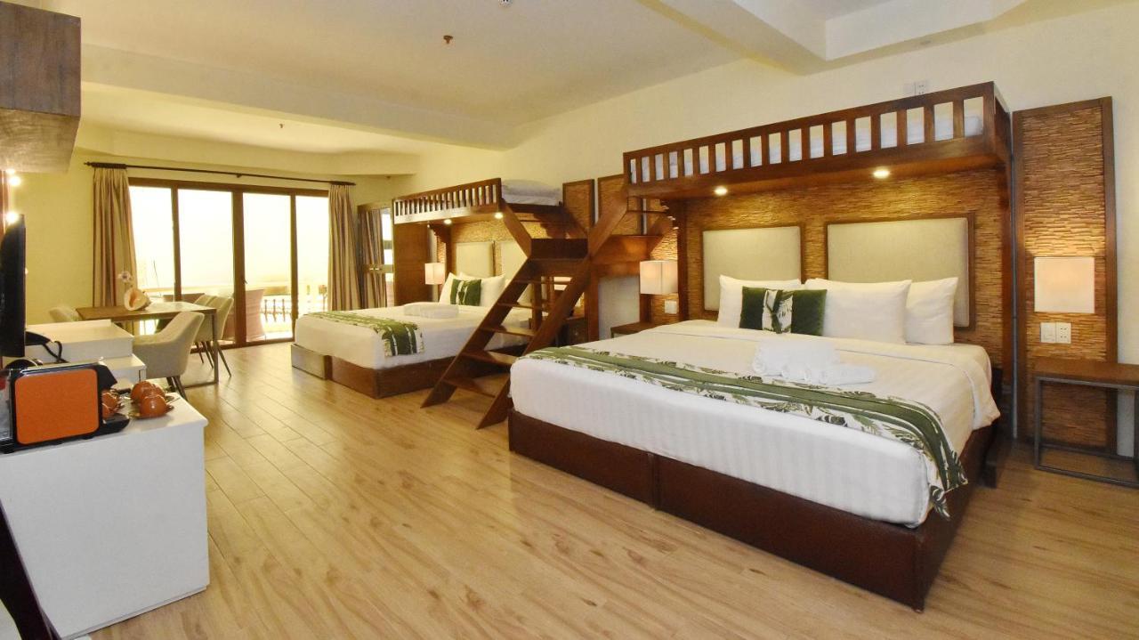 Ambassador In Paradise Balabag  Esterno foto Family Suite