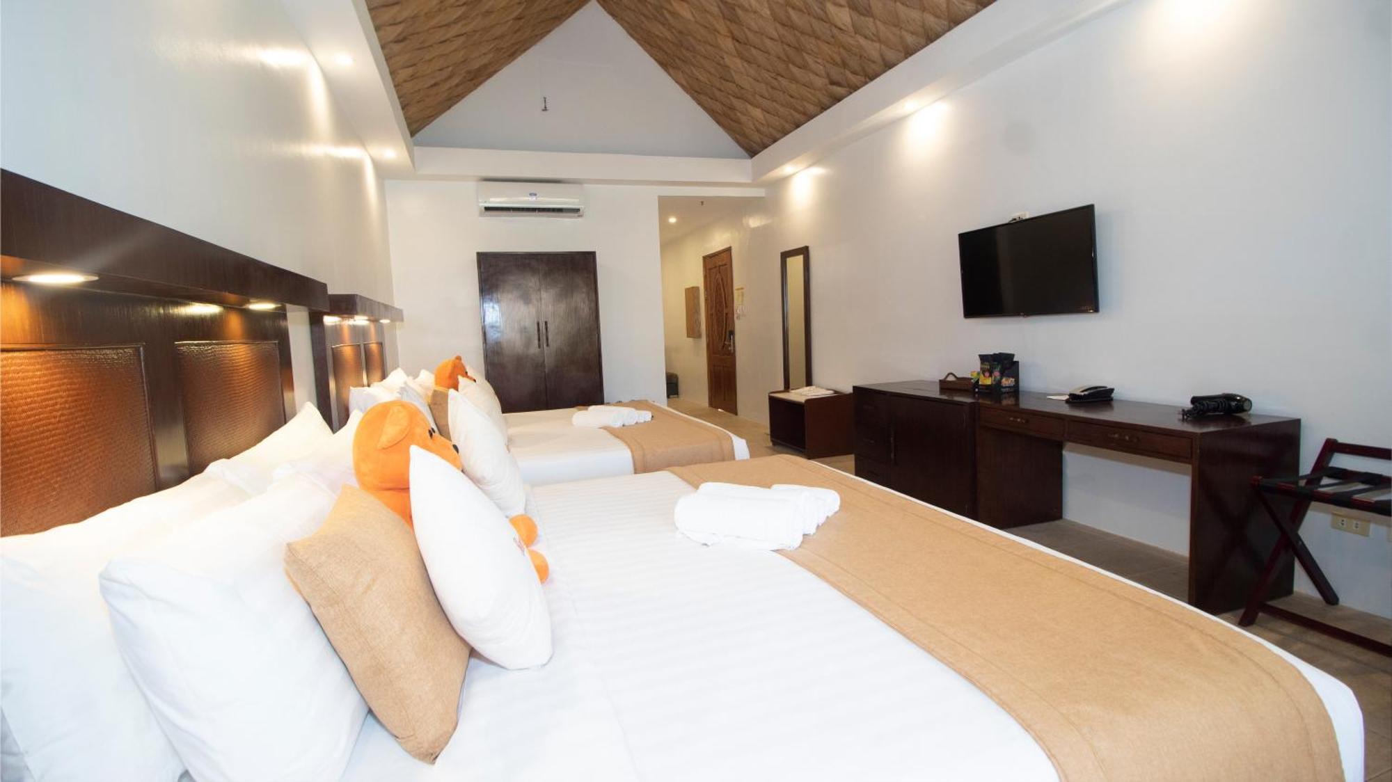 Ambassador In Paradise Balabag  Esterno foto Deluxe Room